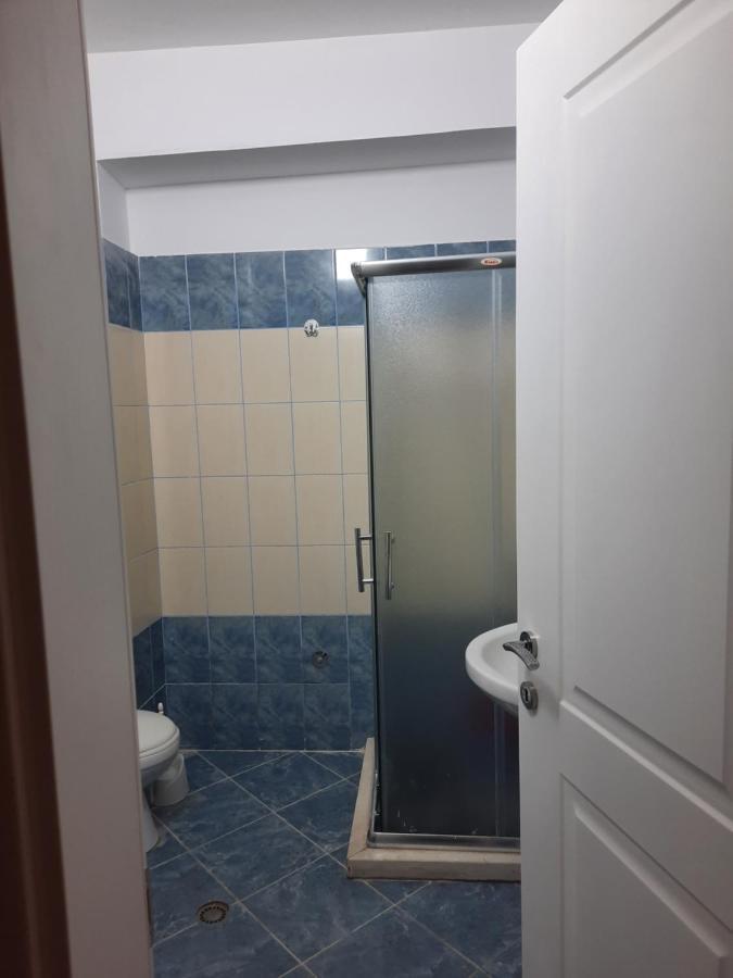 Antea Apartment 3 Влёра Экстерьер фото